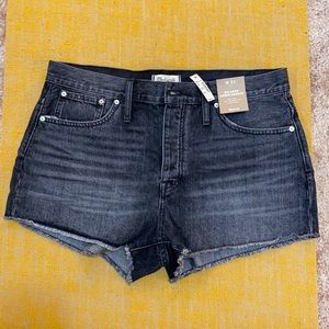 Madewell NWT black shorts, size 31
